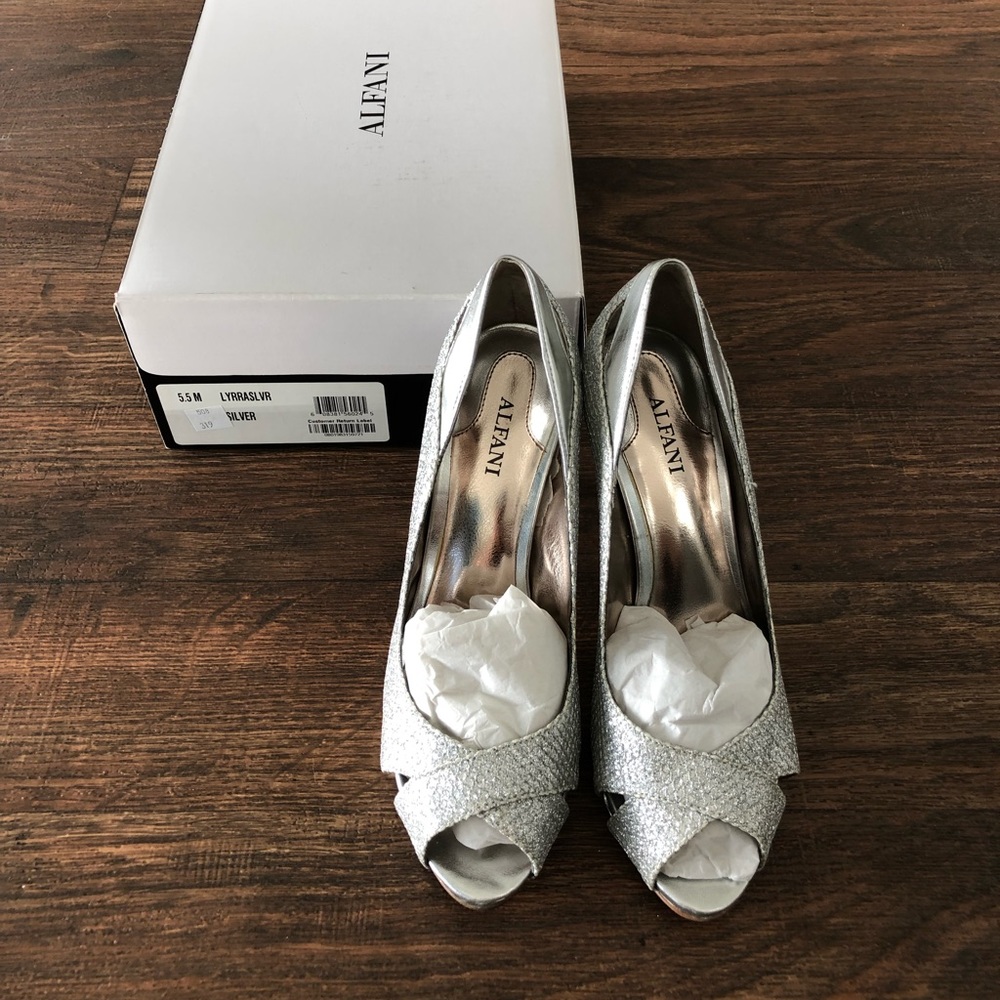 Alfani Lyra Silver 3" open toe Heels Pre-owned